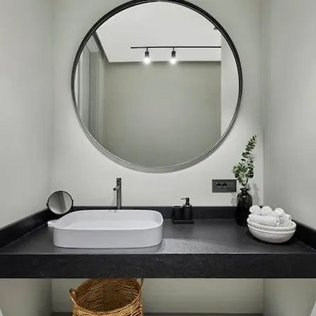 The Grey Houses - Dark Grey Villa *